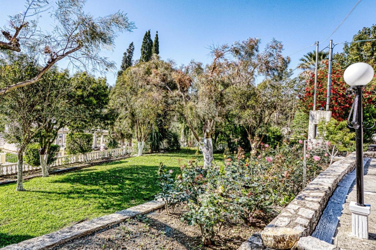 Villa Danai Agios Georgios Pagon Exterior foto